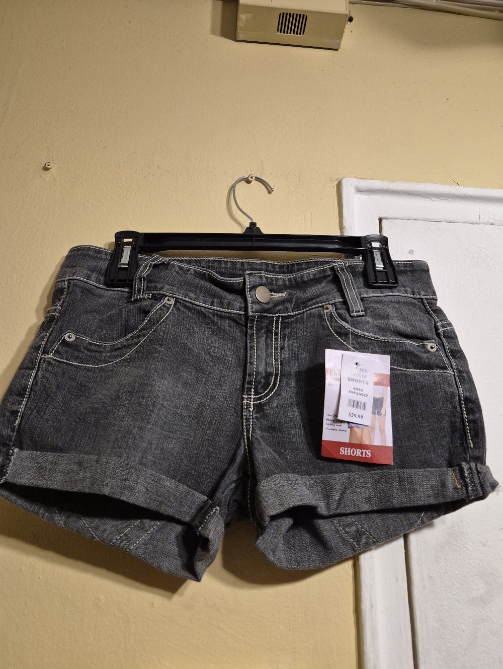 Mossimo Supply Co. Women's Gray Denim Shorts Size 7/8